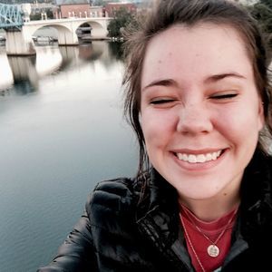 Meet your Posher, Caroline